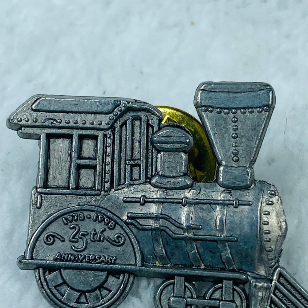 1998 HMK Train 25th Anniversary Tie Tack Pin Pewter Silver Color Steam Engine - Picture 3 of 16